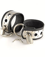 Lockable Leather Handcuffs with Metall