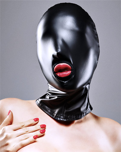 (Bild für) Abschließbare Haube aus Wetlook mit Mundöffnung und Reißverschluß von Demoniq
